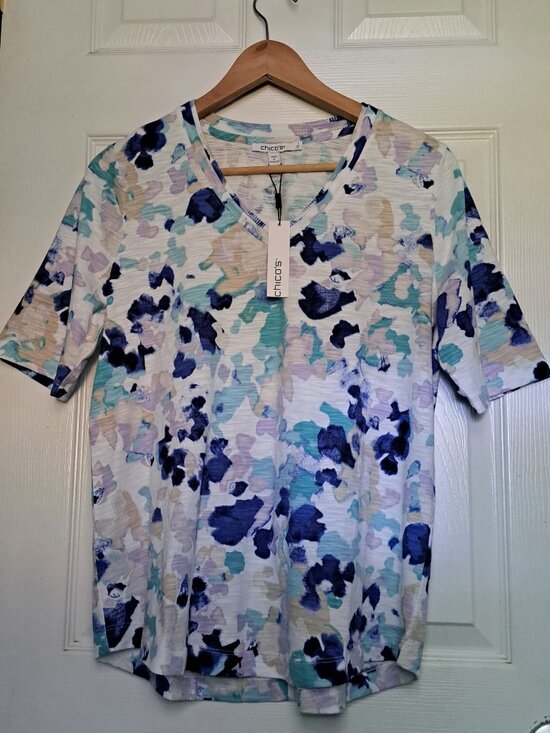 Chico's Tops - Chico's Tee Women small 1 floral Short Sleeve Cotton blend V Neck Casual Top NWT